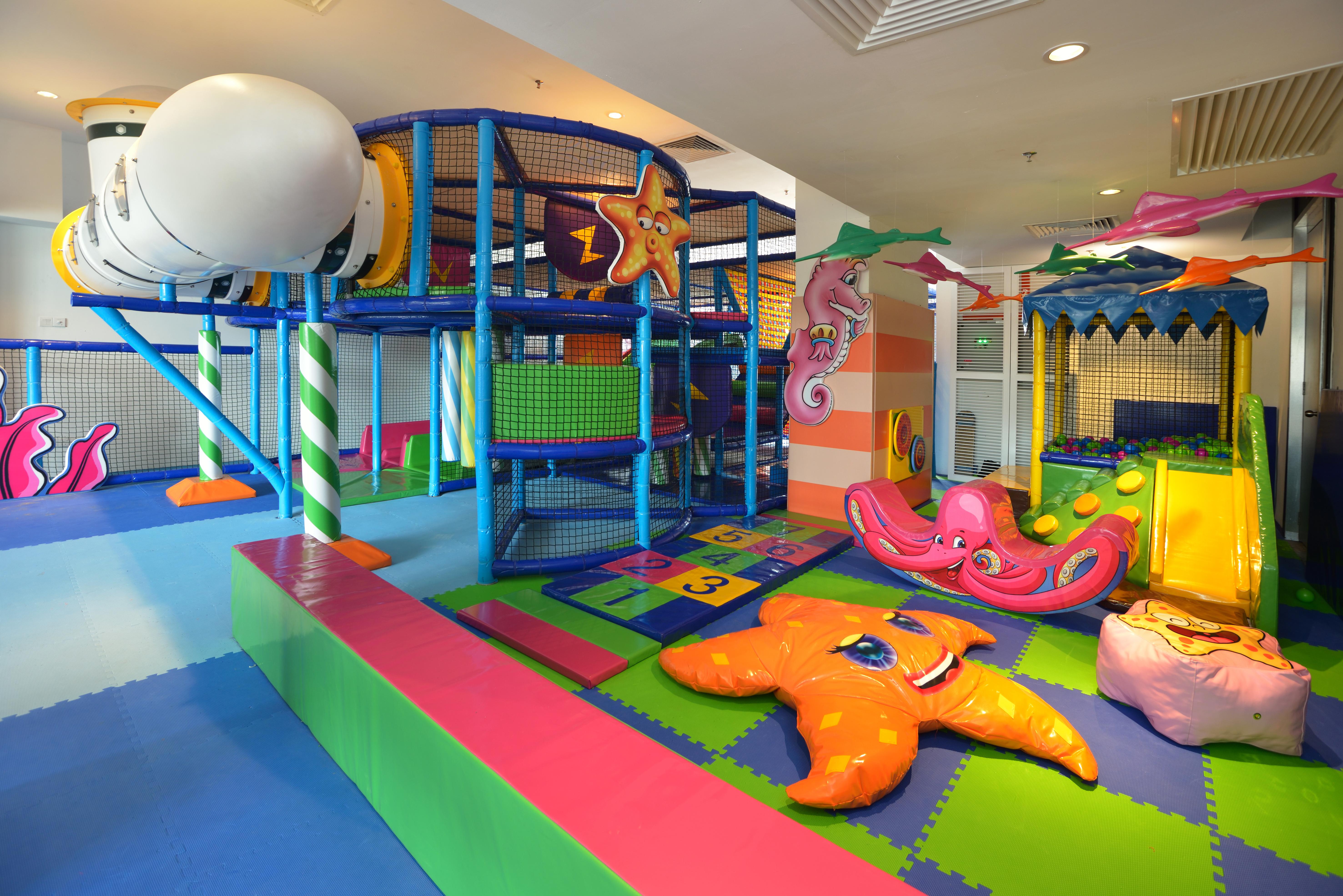 Lexis Suites Penang Bayan Lepas Exterior foto An indoor playground in the United Arab Emirates