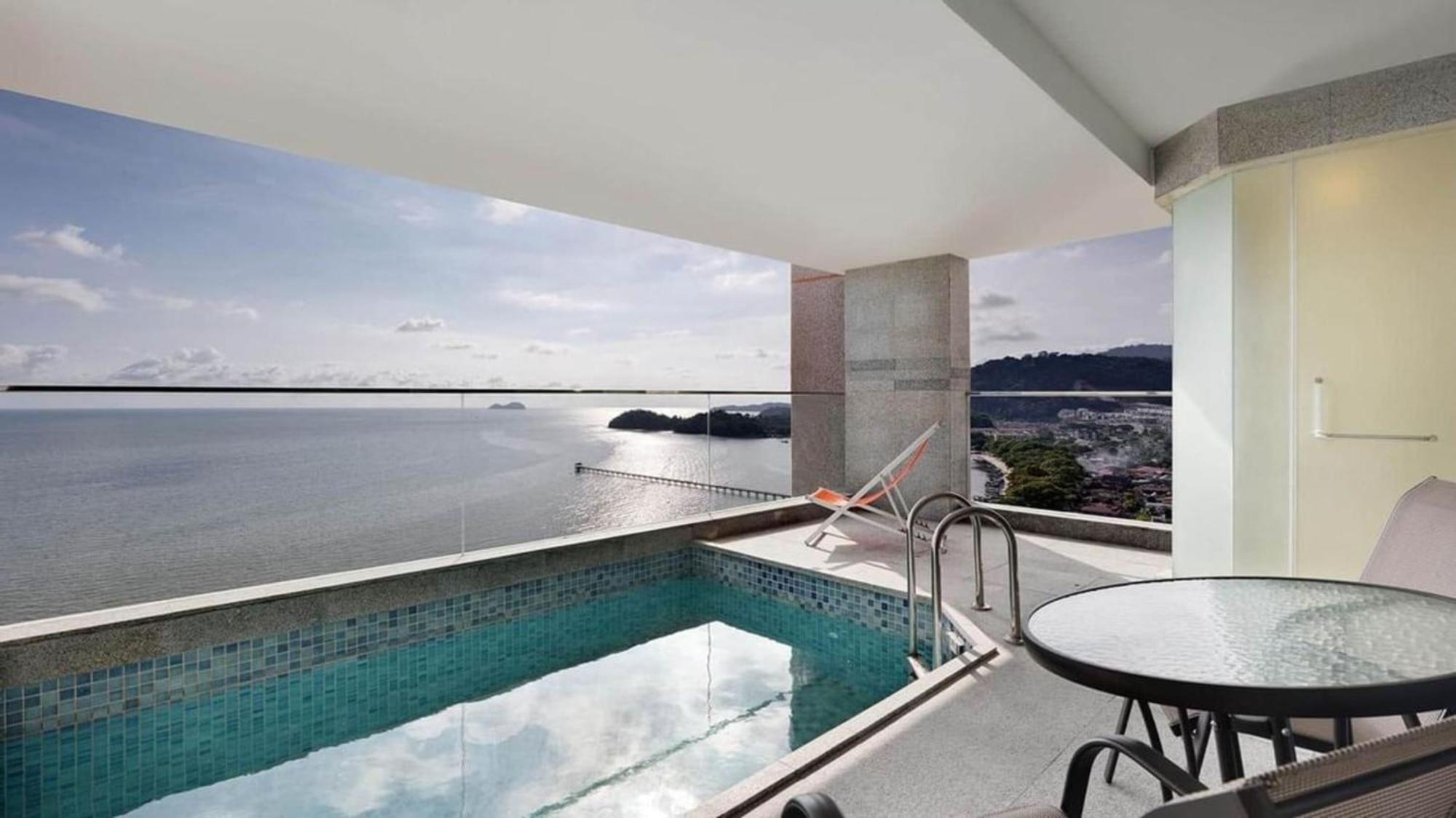 Lexis Suites Penang Bayan Lepas Exterior foto
