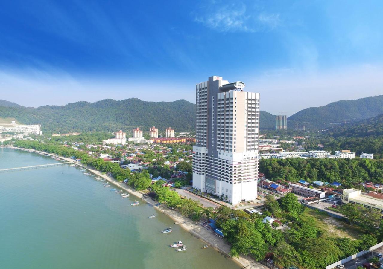 Lexis Suites Penang Bayan Lepas Exterior foto Royal Paragon Hotel