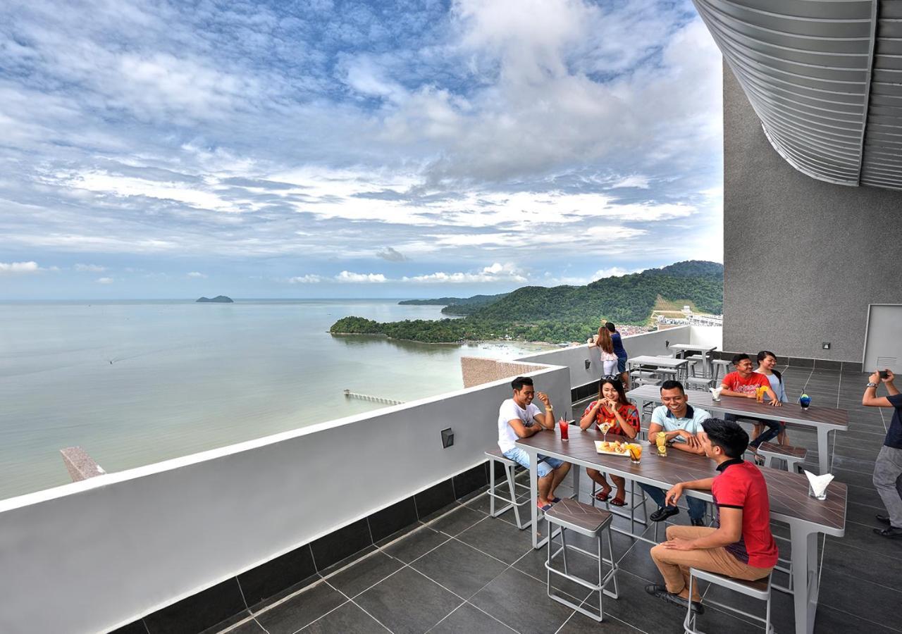 Lexis Suites Penang Bayan Lepas Exterior foto Sky Bar